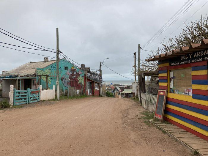 straat in Punta del Diablo