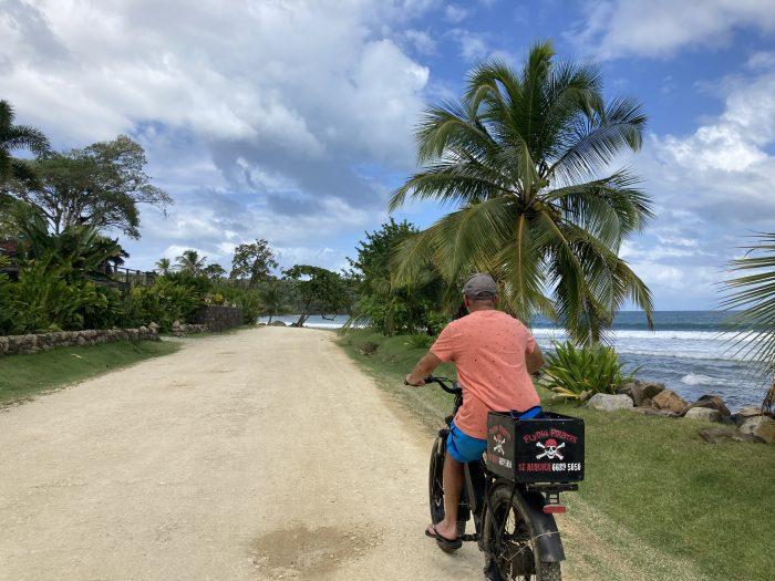 fietsen op Boca del Toro
