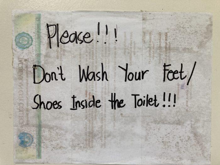 don't wash feet inside toilet