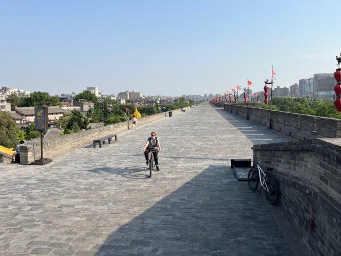 fietsen over de stadsmuur Xian
