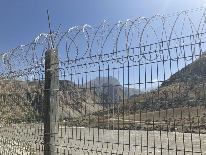 prikkeldraad lang grens Afghanistan